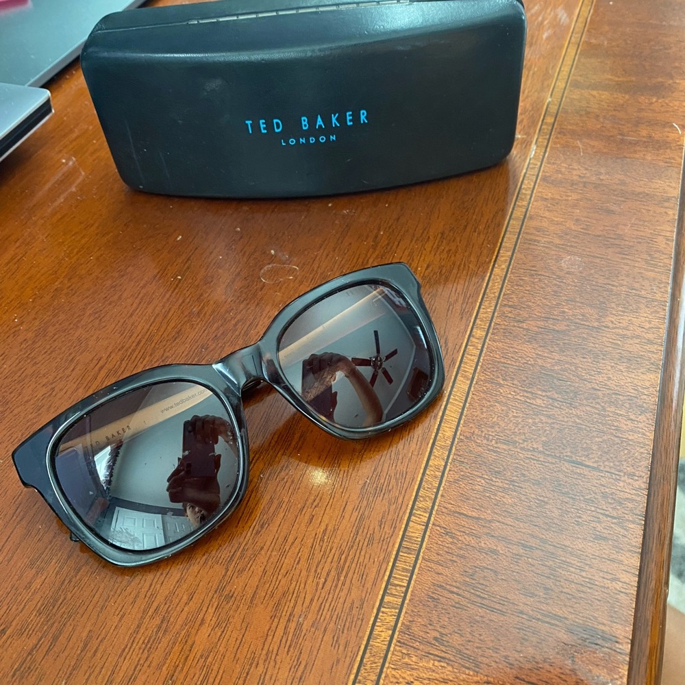 Turtoise TED BAKER sunglasses